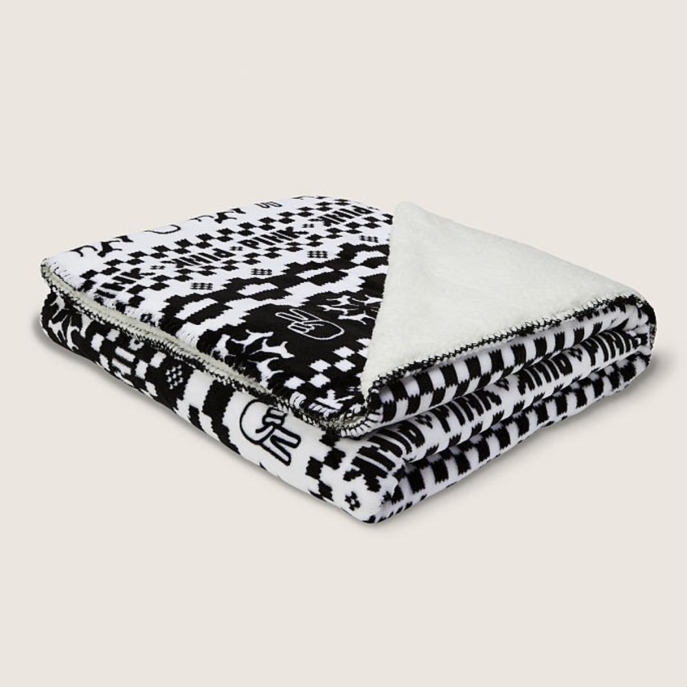 NWT VICTORIA'S SECRET VS PINK Sherpa Blanket